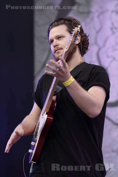 ALT-J - 2013-08-23 - SAINT CLOUD - Domaine National - Scene de la Cascade - 